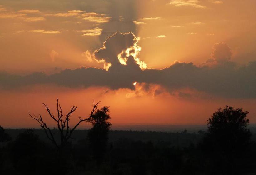 Hostel Old Vic Travellers Inn 12