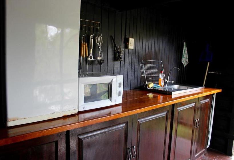 Hostel Old Vic Travellers Inn 18