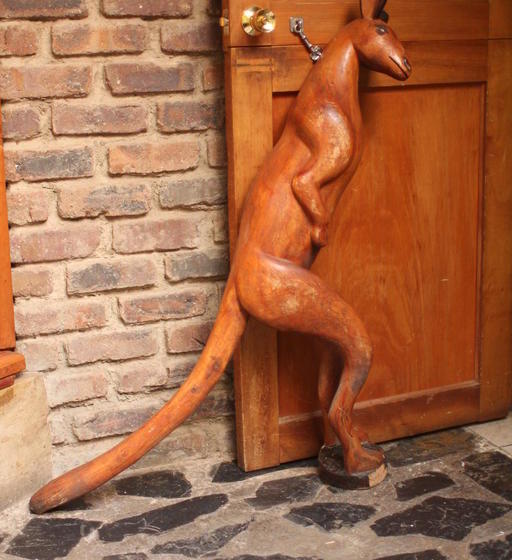 Hostel Old Vic Travellers Inn 9