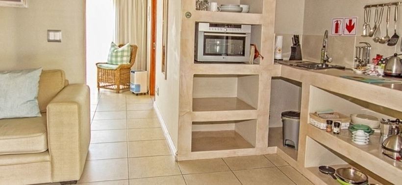 Pension Bahari Beach House 10