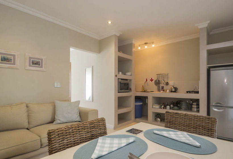 Pension Bahari Beach House 8