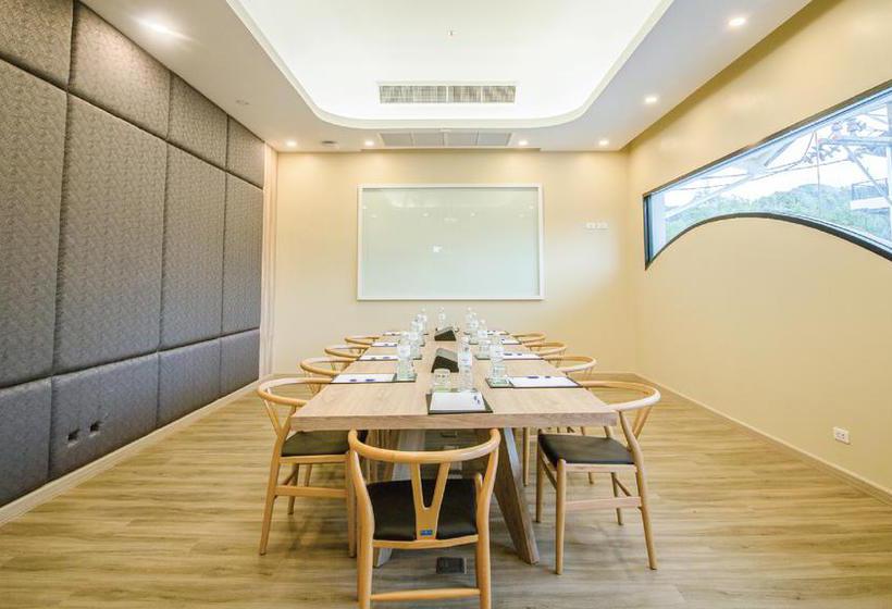 Hotel Holiday Inn Express Krabi Ao Nang Beach 8