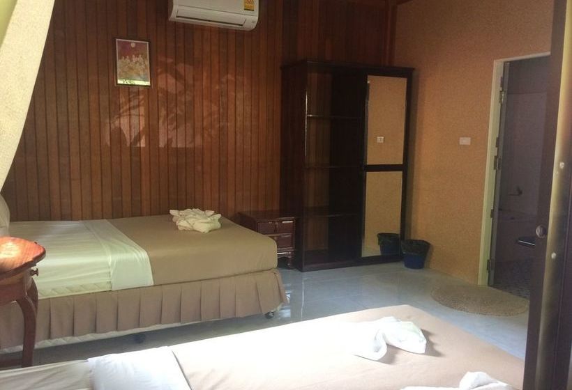 Hotel Pen's Bungalow 16