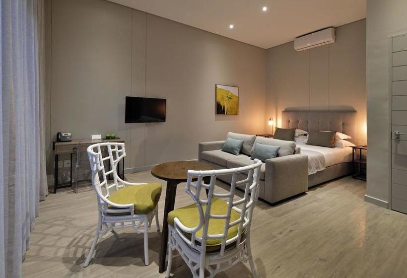 Hotel The Tree House Boutique 18