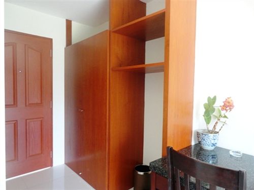 Hotel Baan Leelawadee Apartment 4