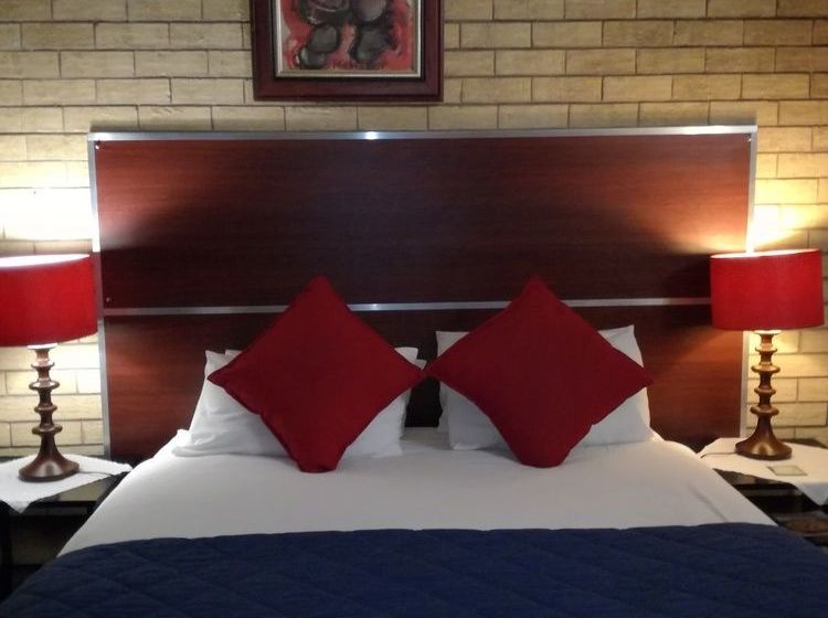 Pensión 21 On Coetzee Guest House Free State