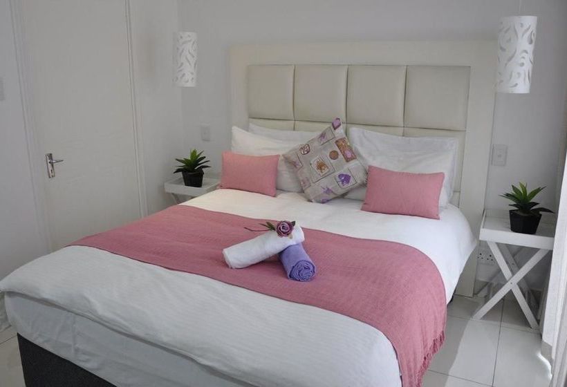 Bed and Breakfast 34 On Milkwood 17