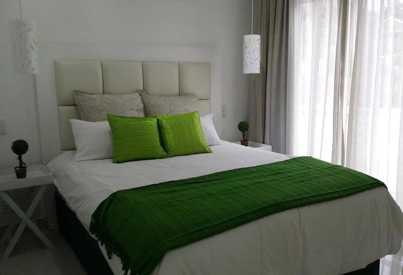 Bed and Breakfast 34 On Milkwood 2