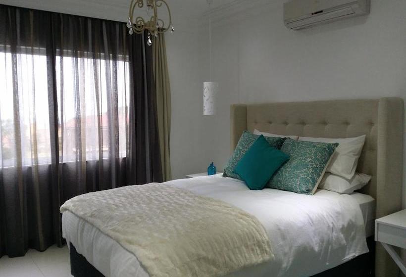 Bed and Breakfast 34 On Milkwood 3