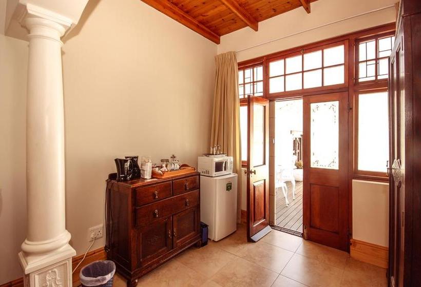 Pension 50 College Drive B&b 9