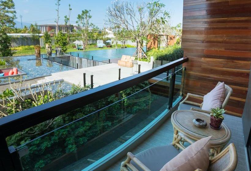 Hotel North Hill City Resort 5