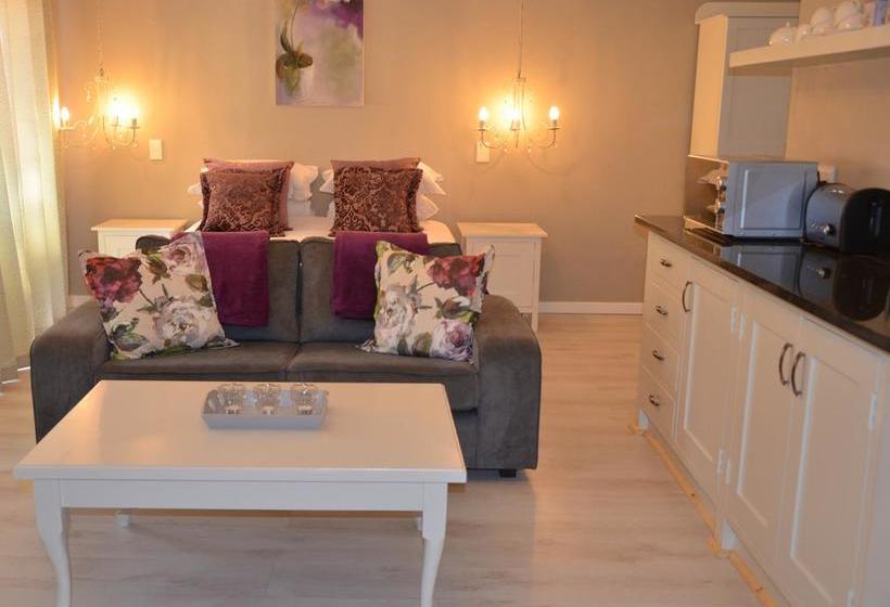 Pension By The Way Guesthouse 10