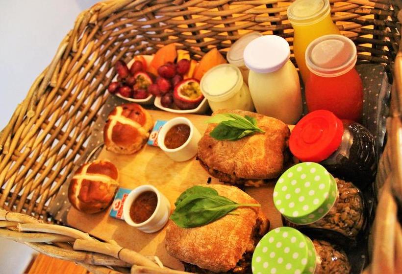 Pension By The Way Guesthouse 6