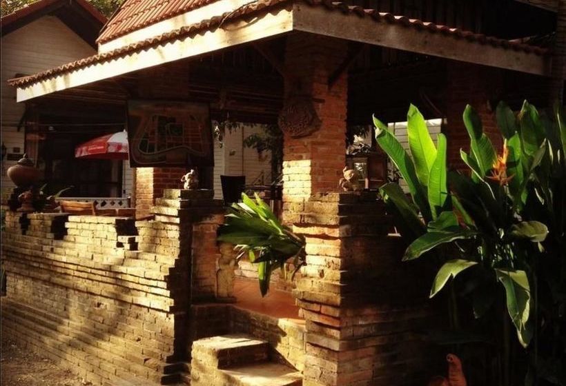 Hotel The Old Palace Resort 14