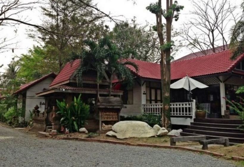 Hotel The Old Palace Resort 18