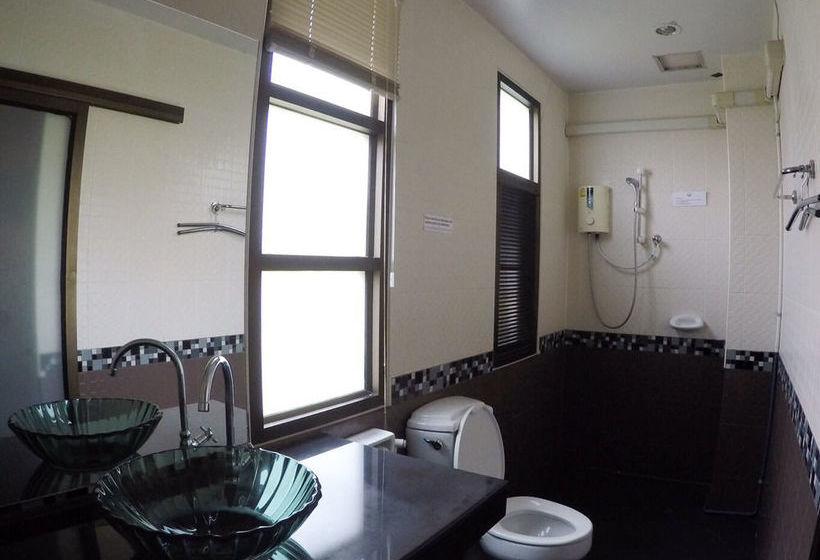 Hotel The Old Palace Resort 7