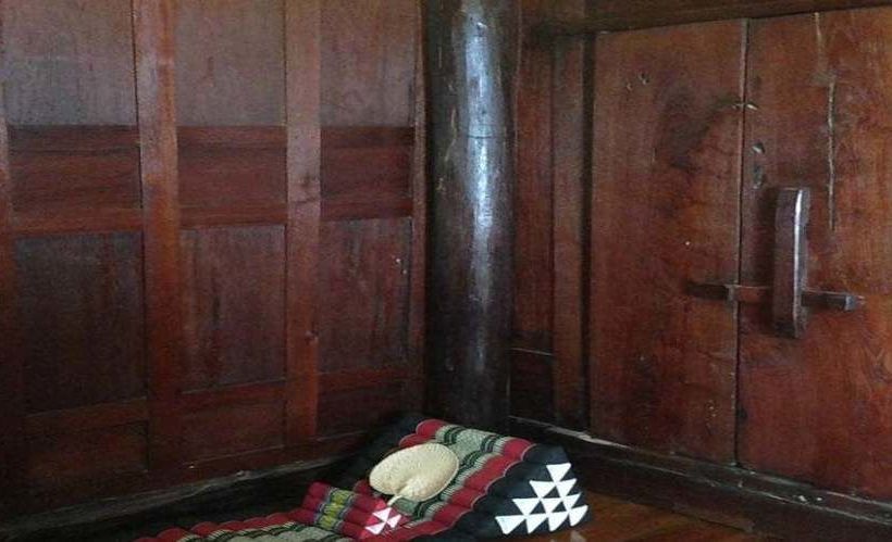 Pension Ban U Thong Accommodations 14