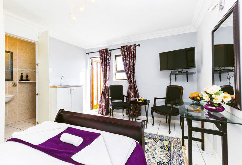 Pension Holiday Guesthouse Langebaan 6