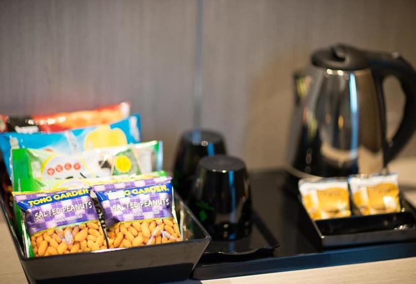 Hotel New Season Square 8