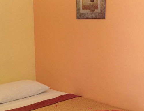 Hotel Amonrada House 9