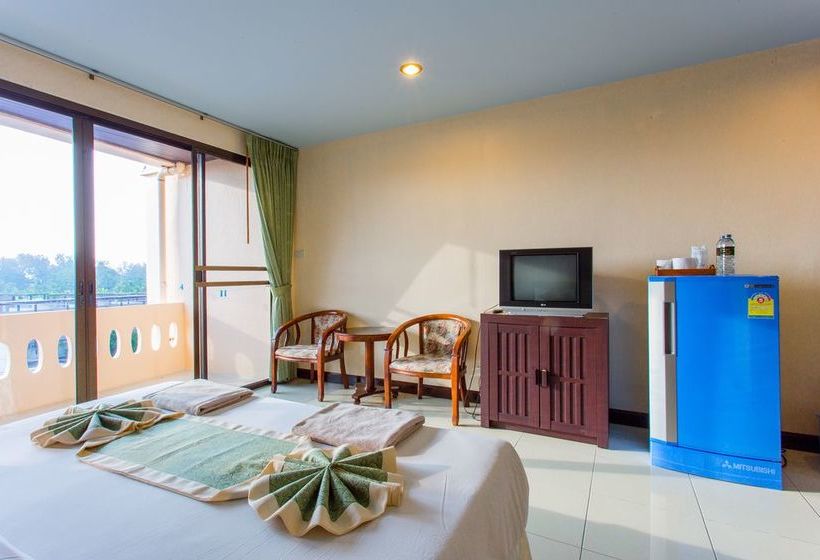 Hotel Surin Sunset 13