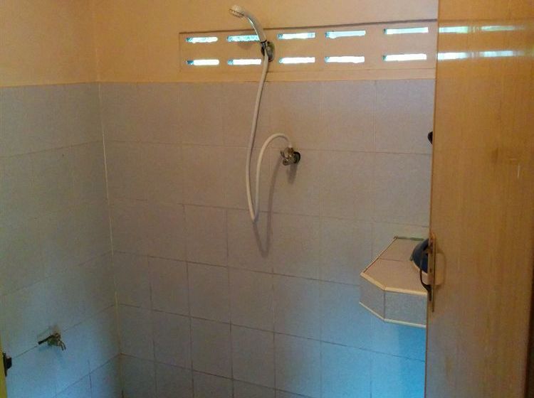 Resort Dolphin Bungalows 10