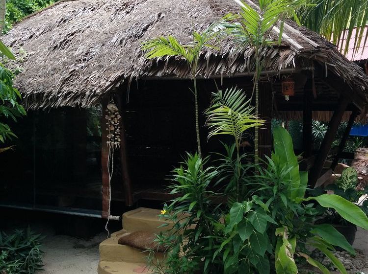 Resort Dolphin Bungalows 18