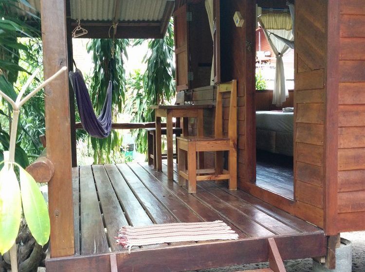 Resort Dolphin Bungalows 8