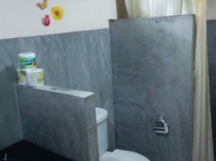 Resort Dolphin Bungalows 9