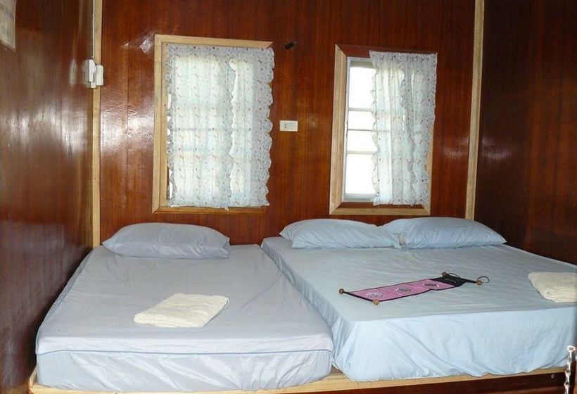 Zoe Frenchy Resort 2