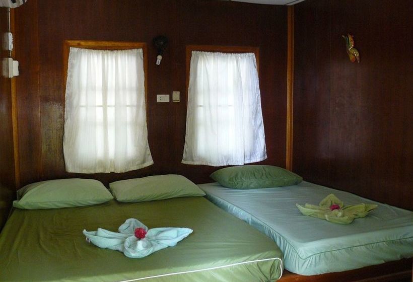 Zoe Frenchy Resort 3