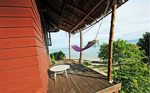 Zoe Frenchy Resort 4