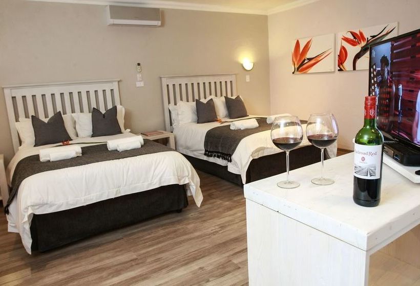 Pension Woodlands Guest House 9