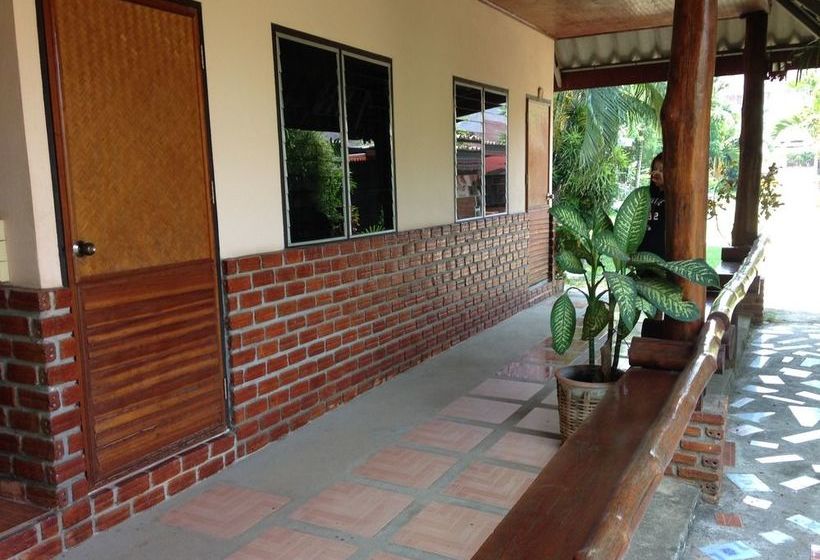 Hotel Pitchaporn House 18