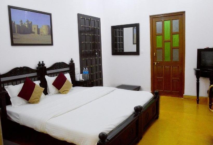 Hotel Lalgarh Fort & Palace 10