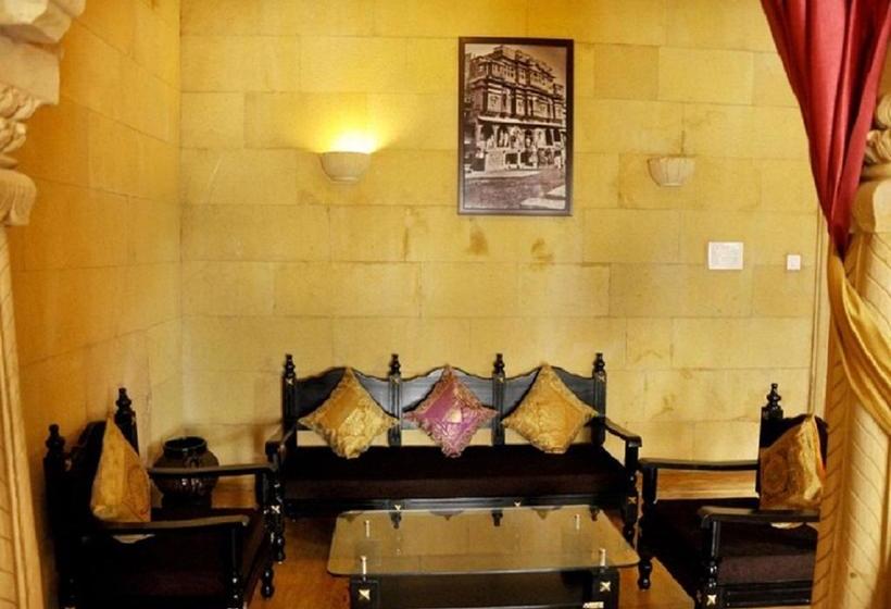 Hotel Lalgarh Fort & Palace 5