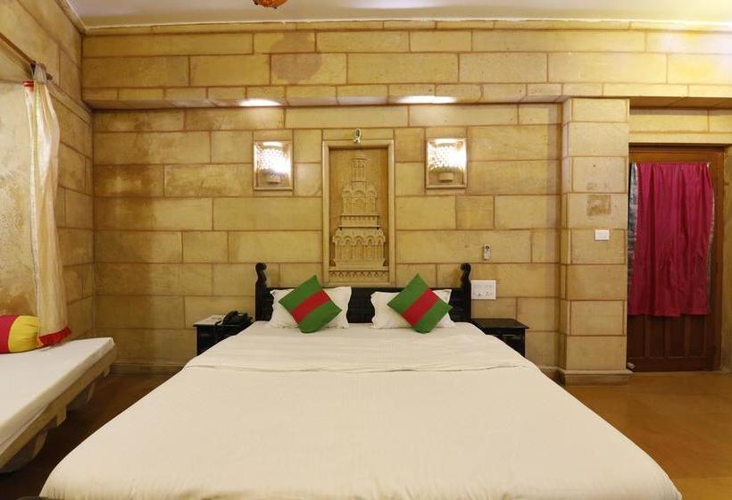 Hotel Lalgarh Fort & Palace 8