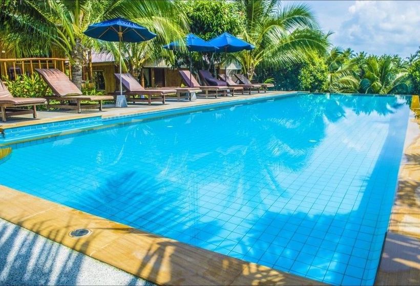 Hotel The Fisherman's Chalet Laem set Beach