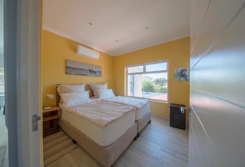 Constantia Cottages 13