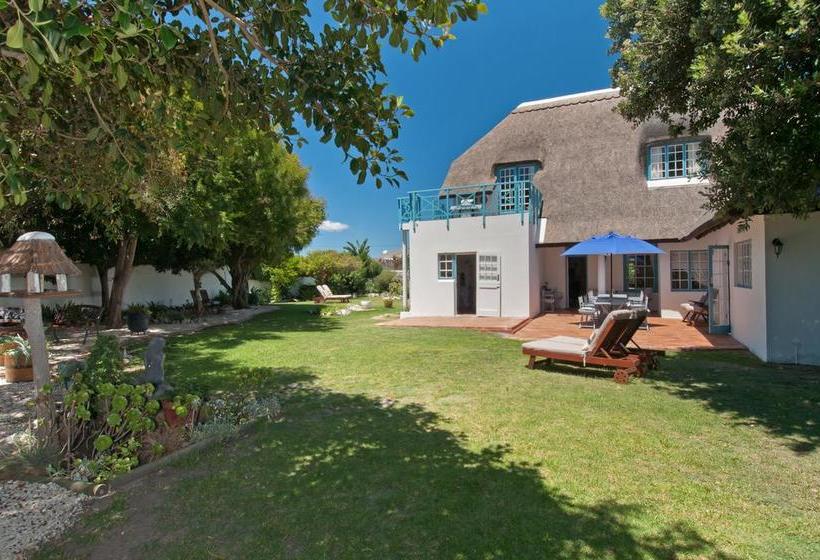 Bed and Breakfast Cliff Cottage 2