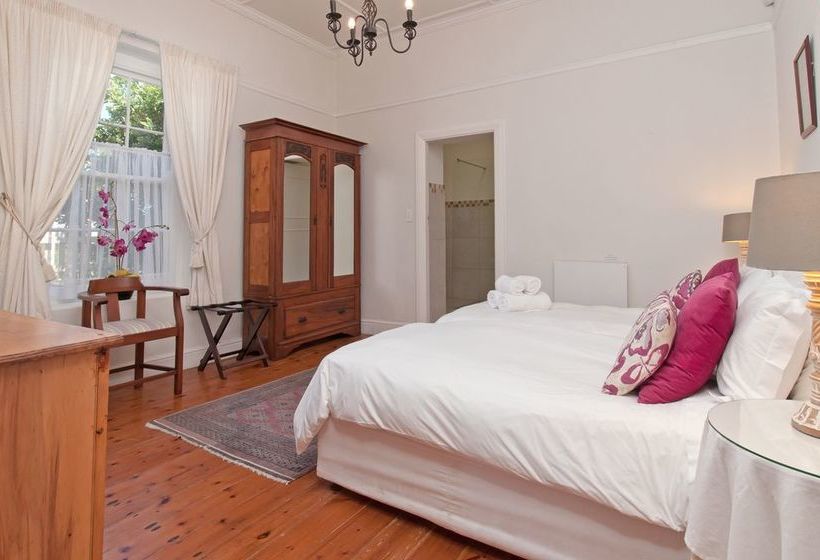 Bed and Breakfast Cliff Cottage 8