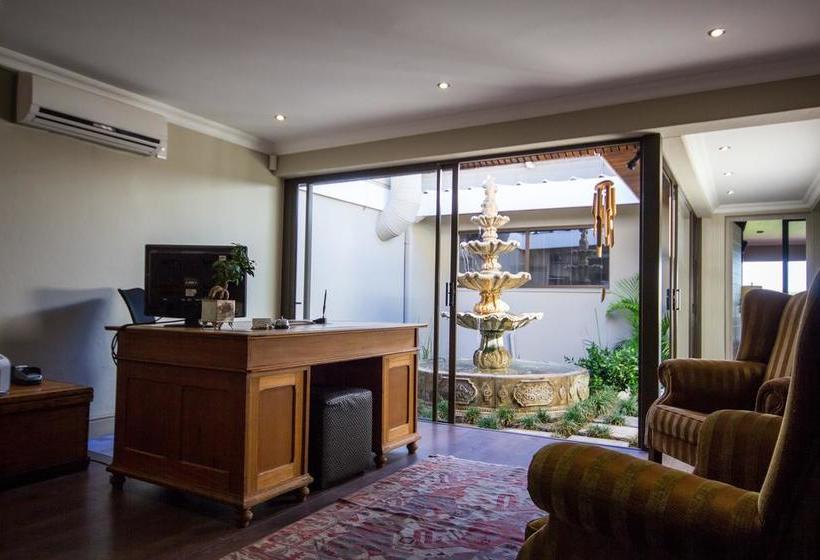 Pension River Place Manor 19