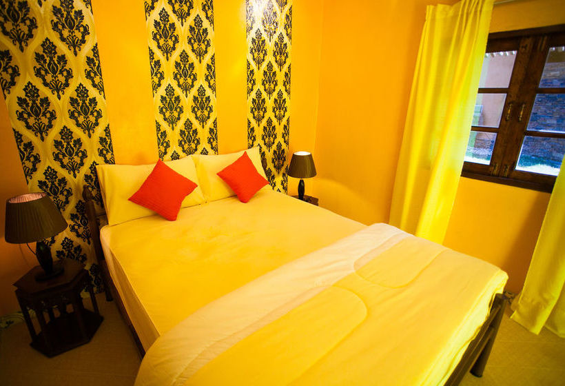 Hotel Baannommaew Retreat 12