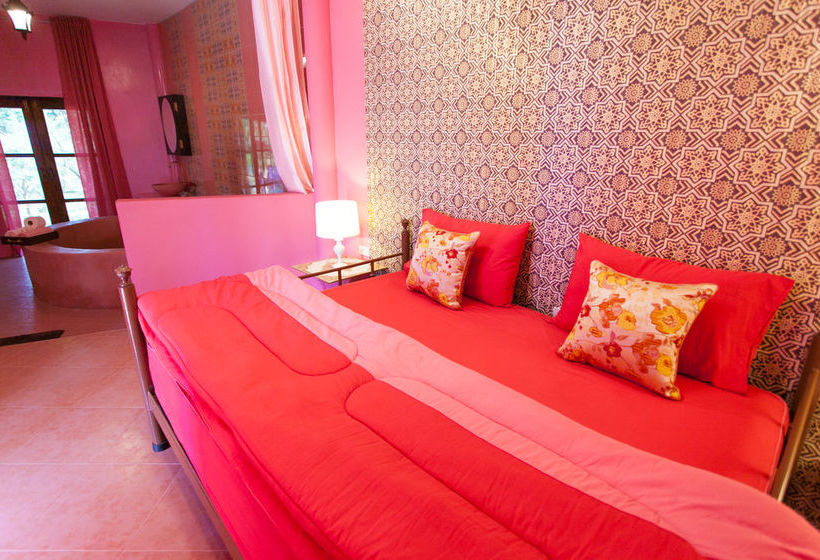 Hotel Baannommaew Retreat 15