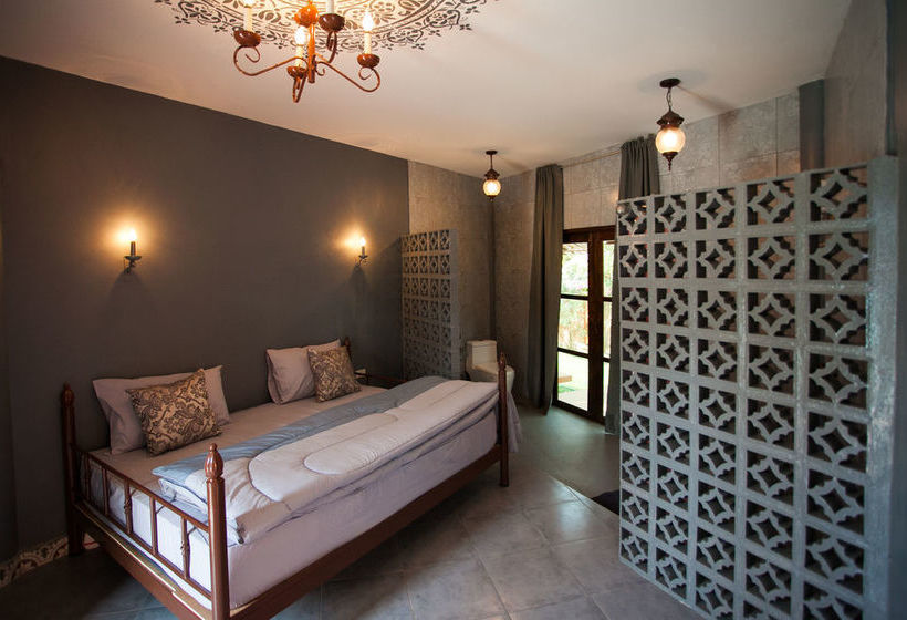 Hotel Baannommaew Retreat 2