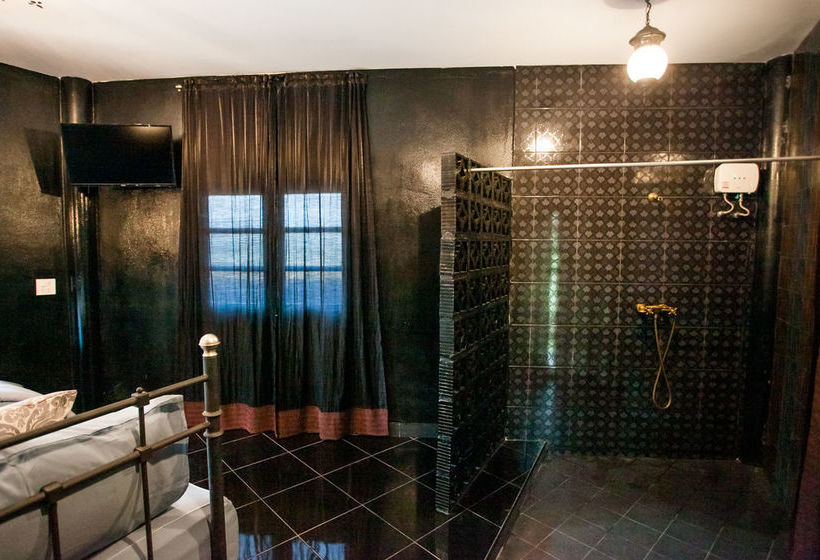 Hotel Baannommaew Retreat 3