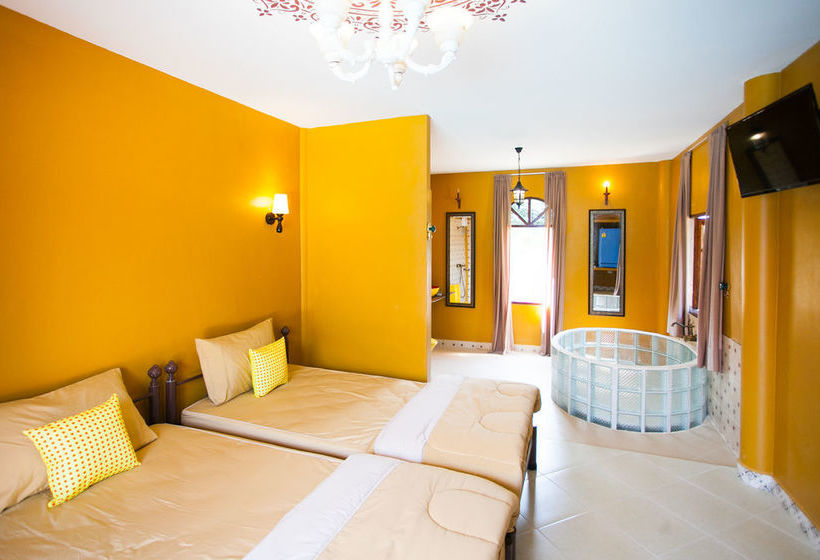 Hotel Baannommaew Retreat 4