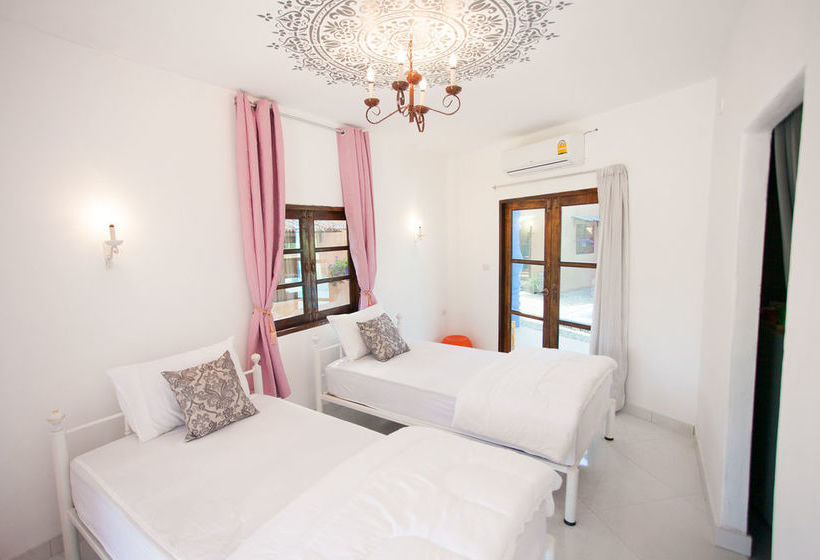 Hotel Baannommaew Retreat 7