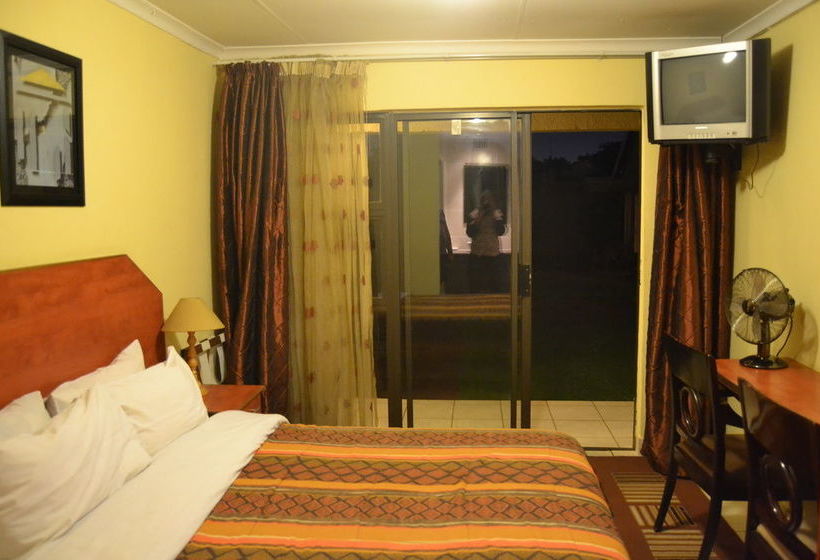 Bed and Breakfast Transit Guest Lodge 12