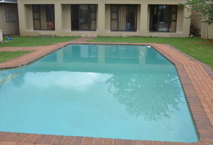 Bed and Breakfast Transit Guest Lodge 18